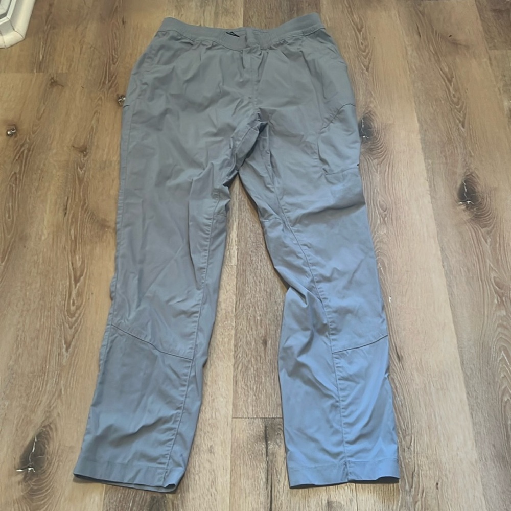 Alaskan hardgear pants size 12 Light Green/ Light Grey Color